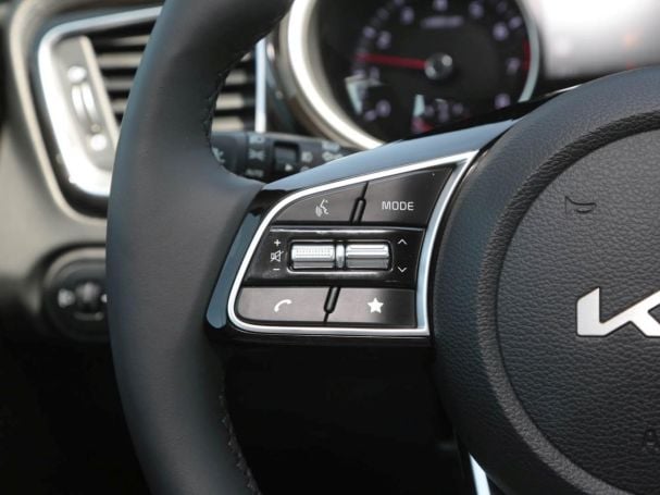 KIA Ceed SW 1.5T DCT Spirit Navi Lenkradhzg JBL ACC KIA Ceed SW 1.5T DCT Spirit Navi Lenkradhzg JBL ACC