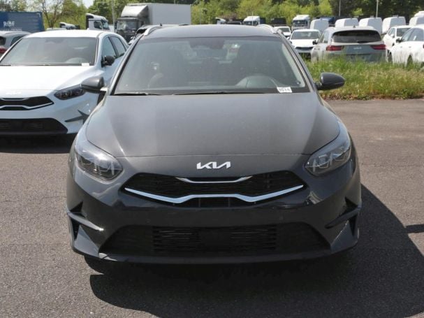 KIA Ceed SW 1.5T DCT Spirit Navi Lenkradhzg JBL ACC KIA Ceed SW 1.5T DCT Spirit Navi Lenkradhzg JBL ACC