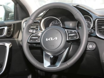 KIA Ceed SW 1.5T DCT Spirit Navi Lenkradhzg JBL ACC