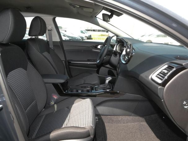 KIA Ceed SW 1.5T DCT Spirit Navi Lenkradhzg JBL ACC KIA Ceed SW 1.5T DCT Spirit Navi Lenkradhzg JBL ACC