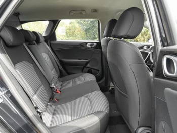 KIA Ceed SW 1.5T DCT Spirit Navi JBL-Sound ACC Kamera