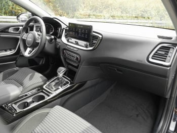 KIA Ceed SW 1.5T DCT Spirit Navi JBL-Sound ACC Kamera