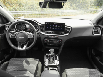KIA Ceed SW 1.5T DCT Spirit Navi JBL-Sound ACC Kamera