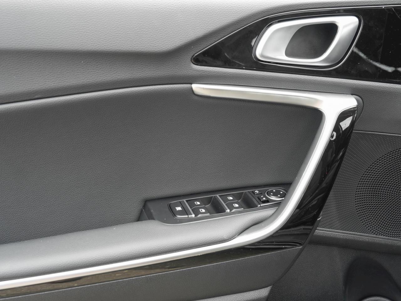 KIA Ceed SW 1.5T DCT Spirit Navi JBL-Sound ACC Kamera