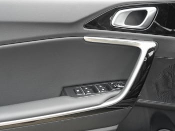 KIA Ceed SW 1.5T DCT Spirit Navi JBL-Sound ACC Kamera