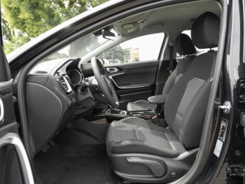 KIA Ceed SW 1.5T DCT Spirit Navi JBL-Sound ACC Kamera