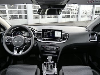 KIA Ceed SW 1.5T DCT Ultimate Edition Navi Kamera
