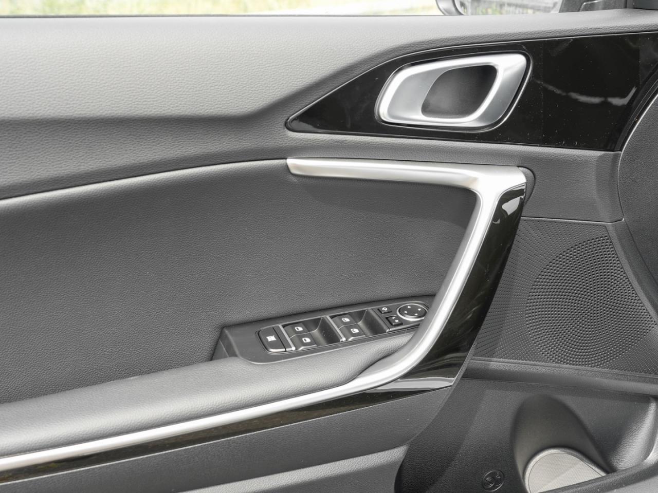 KIA Ceed SW 1.5T DCT Ultimate Edition Navi Kamera