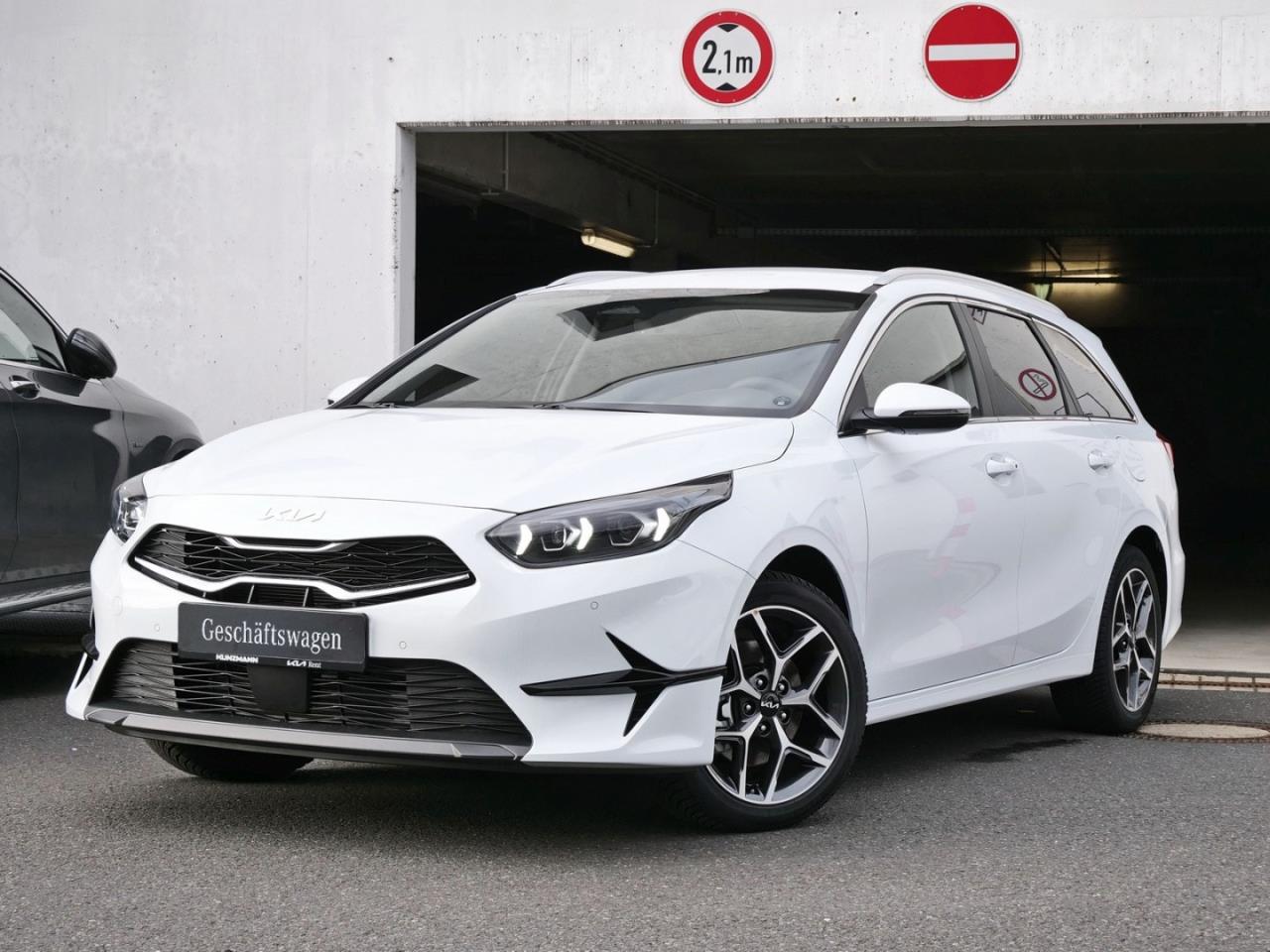 Kia Ceed Sportswagon Ceed SW 1.5T DCT Ultimate Edition Kombi Carraraweiß
