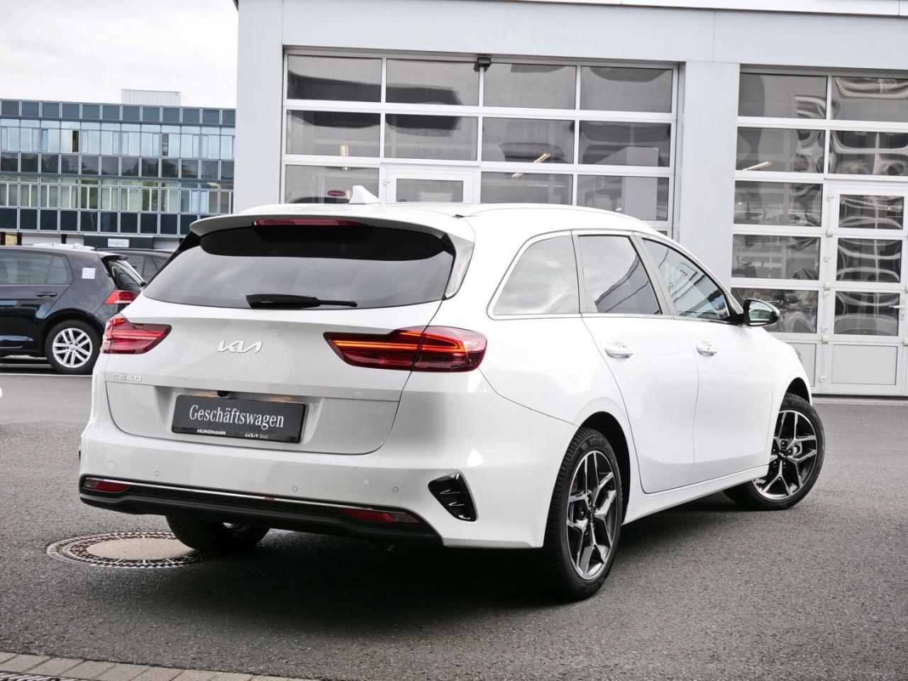 KIA Ceed SW 1.5T DCT Ultimate Edition Navi Kamera