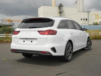 KIA Ceed SW 1.5T DCT Ultimate Edition Navi Kamera