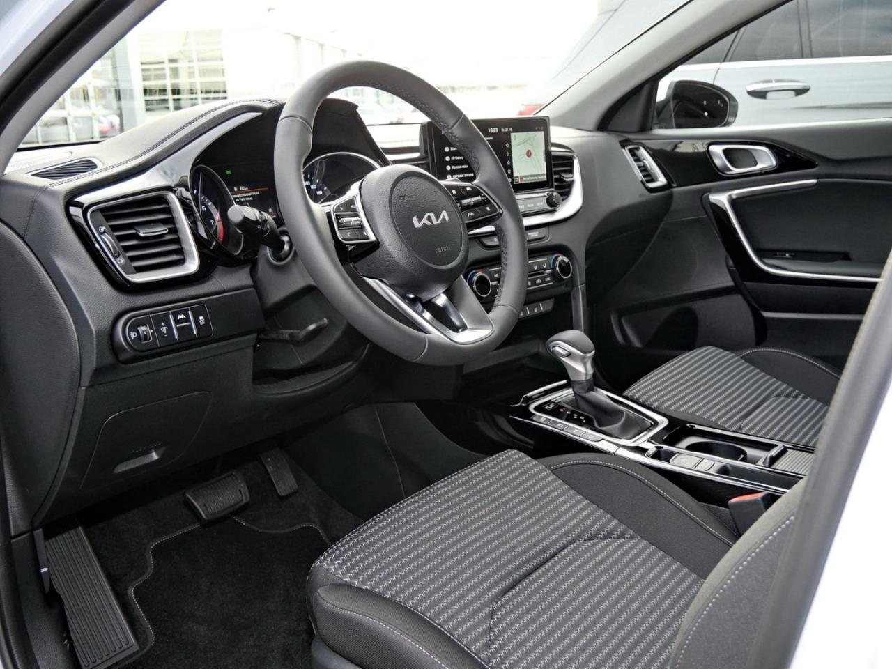 KIA Ceed SW 1.5T DCT Ultimate Edition Navi Kamera