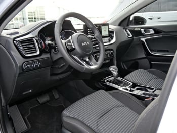 KIA Ceed SW 1.5T DCT Ultimate Edition Navi Kamera