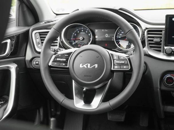 KIA Ceed SW 1.5T DCT Ultimate Edition Navi Kamera KIA Ceed SW 1.5T DCT Ultimate Edition Navi Kamera