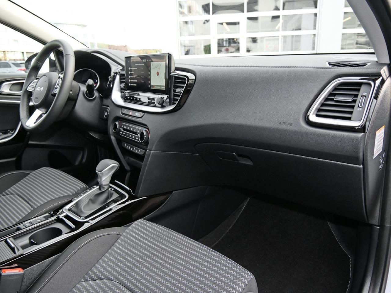 KIA Ceed SW 1.5T DCT Ultimate Edition Navi Kamera