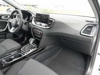 KIA Ceed SW 1.5T DCT Ultimate Edition Navi Kamera