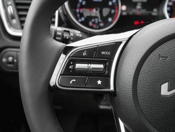 KIA Ceed SW 1.5T DCT Ultimate Edition Navi JBL ACC