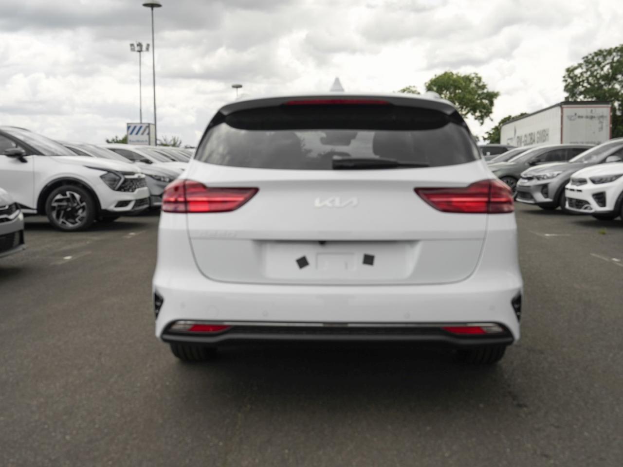 KIA Ceed SW 1.5T DCT Ultimate Edition Navi JBL ACC