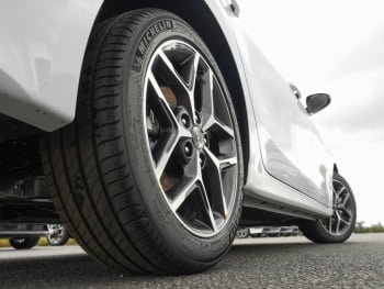 KIA Ceed SW 1.5T DCT Ultimate Edition Navi JBL ACC