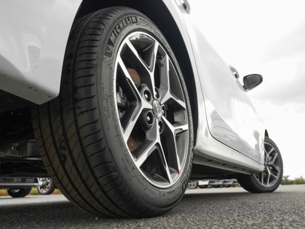 KIA Ceed SW 1.5T DCT Ultimate Edition Navi JBL ACC