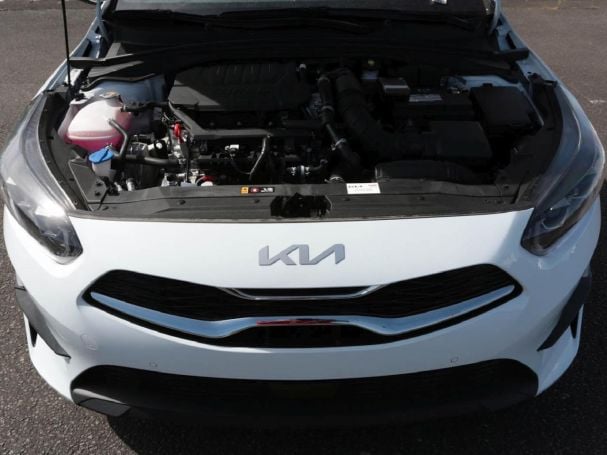 KIA Ceed SW 1.5T DCT Ultimate Edition Navi ACC Kamera KIA Ceed SW 1.5T DCT Ultimate Edition Navi ACC Kamera