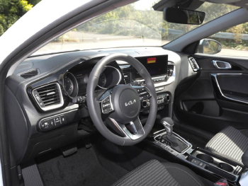 KIA Ceed SW 1.5T DCT Ultimate Edition Navi ACC Kamera