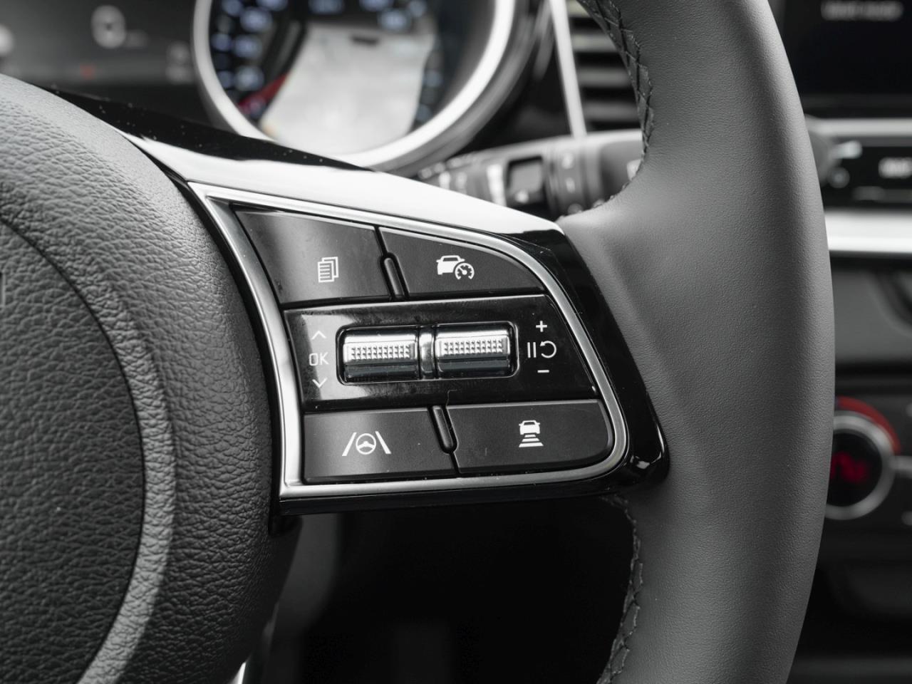 KIA Ceed SW 1.5T DCT Ultimate Edition Navi ACC Kamera