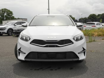 KIA Ceed SW 1.5T DCT Ultimate Edition Navi ACC Kamera