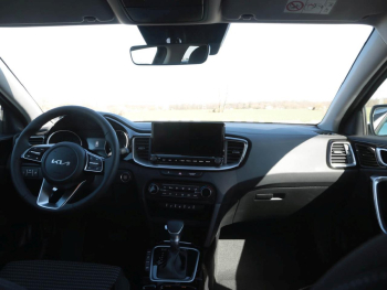 KIA Ceed SW 1.5T DCT Ultimate Edition Navi Kamera JBL