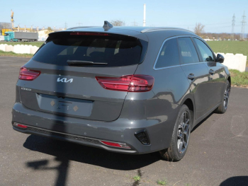 KIA Ceed SW 1.5T DCT Ultimate Edition Navi Kamera JBL