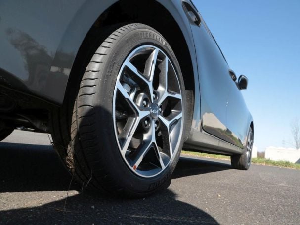 KIA Ceed SW 1.5T DCT Ultimate Edition Navi Kamera JBL KIA Ceed SW 1.5T DCT Ultimate Edition Navi Kamera JBL