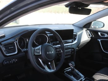 KIA Ceed SW 1.5T DCT Ultimate Edition Navi JBL Kamera