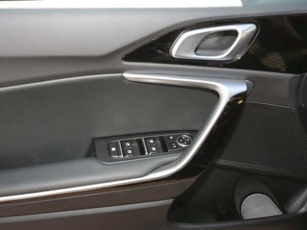 KIA Ceed SW 1.5T DCT Ultimate Edition Navi ACC Kamera