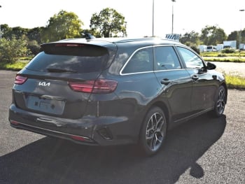 KIA Ceed SW 1.5T DCT Ultimate Edition Navi ACC Kamera