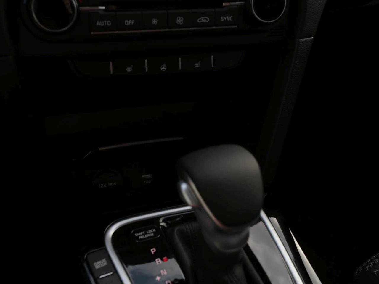 KIA Ceed SW 1.5T DCT Ultimate Edition Navi ACC Kamera