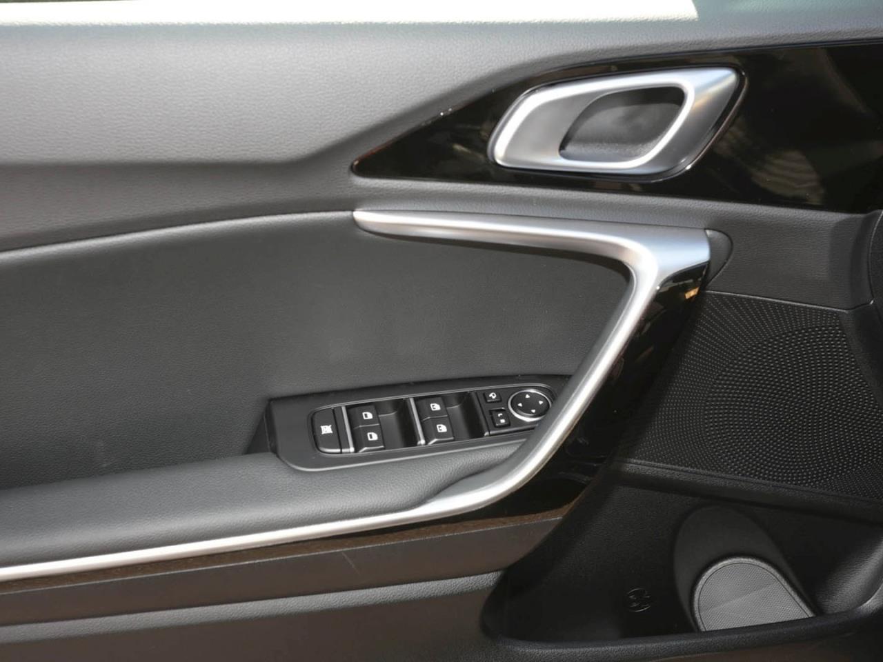 KIA Ceed SW 1.5T DCT Ultimate Edition Navi ACC Kamera