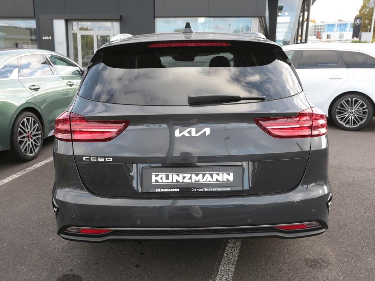 KIA Ceed SW 1.5T DCT Ultimate Edition Navi ACC Kamera