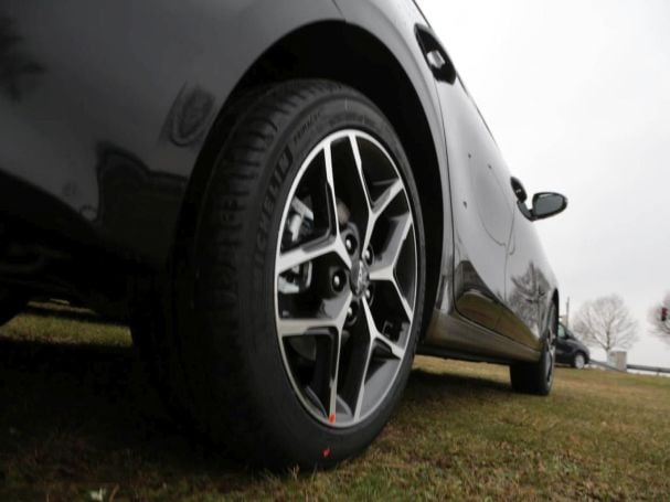 KIA Ceed SW 1.5T DCT Ultimate Edition Style Kamera KIA Ceed SW 1.5T DCT Ultimate Edition Style Kamera