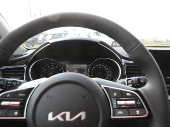 KIA Ceed SW 1.5T DCT Ultimate Edition Navi Kamera ACC