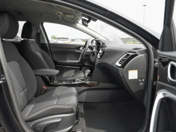 KIA Ceed SW 1.5T DCT Ultimate Edition Navi Kamera ACC