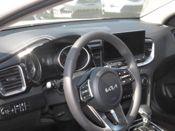 KIA Ceed SW 1.5T DCT Vision Navi Lenkradheizung ACC