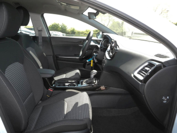 KIA Ceed SW 1.5T DCT Vision Navi Lenkradheizung ACC