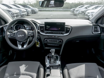 KIA Ceed SW 1.5T DCT Vision Navi ACC Kamera SHZ
