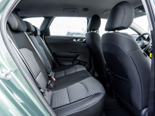 KIA Ceed SW 1.5T DCT Vision Navi PDC Kamera SHZ KIA Ceed SW 1.5T DCT Vision Navi PDC Kamera SHZ