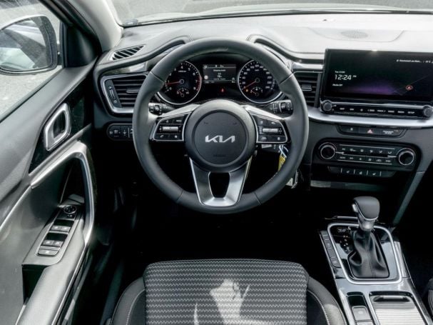 KIA Ceed SW 1.5T DCT Vision Navi PDC Kamera SHZ KIA Ceed SW 1.5T DCT Vision Navi PDC Kamera SHZ