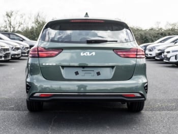 KIA Ceed SW 1.5T DCT Vision Navi PDC Kamera SHZ