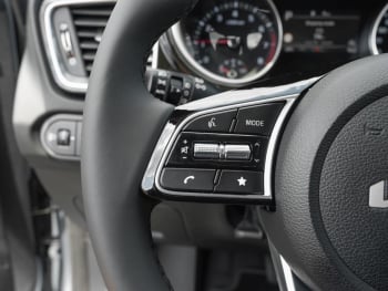 KIA Ceed SW 1.5T DCT Vision Navi Rückfahrkamera ACC