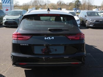 KIA Ceed SW 1.5T DCT Vision Navi Lenkradhzg SpurH ACC