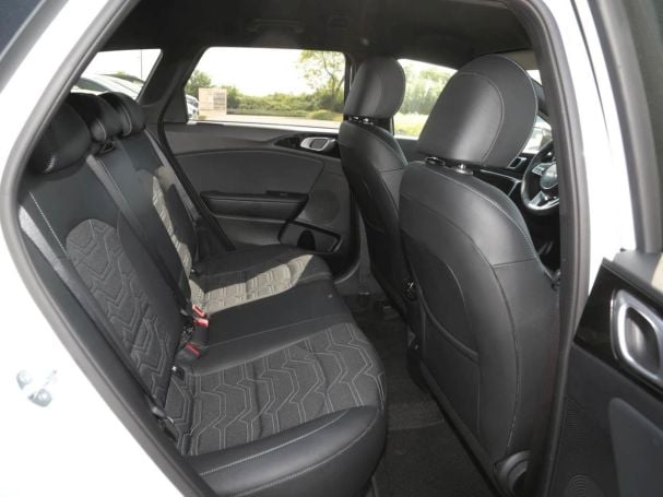 KIA Ceed SW 1.5T Nightline Navi Privacy Lenkradhzg KIA Ceed SW 1.5T Nightline Navi Privacy Lenkradhzg