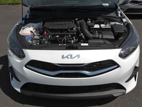 KIA Ceed SW 1.5T Nightline Navi Privacy Lenkradhzg KIA Ceed SW 1.5T Nightline Navi Privacy Lenkradhzg